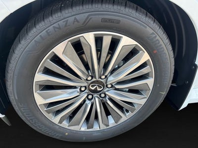 2027 INFINITI QX80 Luxe 4WD