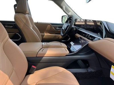 2027 INFINITI QX80 Luxe 4WD