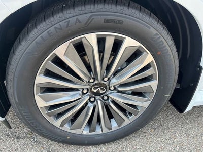 2027 INFINITI QX80 Luxe 4WD
