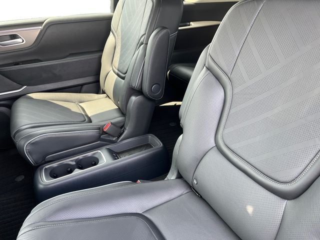 2027 INFINITI QX80 Luxe 4WD