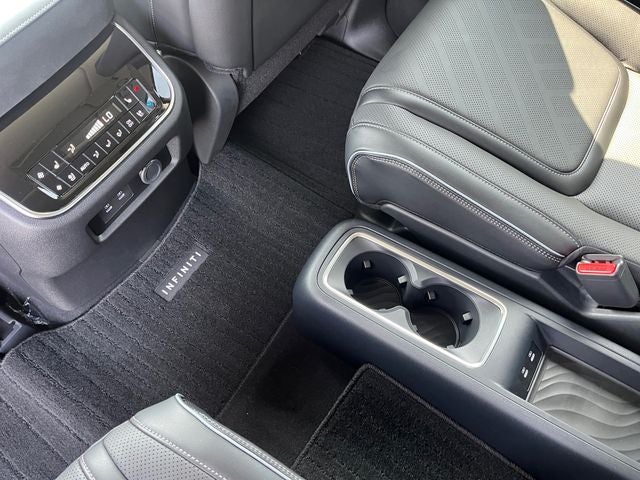2027 INFINITI QX80 Luxe 4WD
