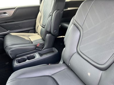 2027 INFINITI QX80 Luxe 4WD