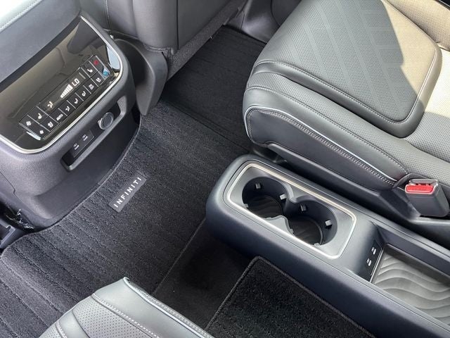 2027 INFINITI QX80 Luxe 4WD