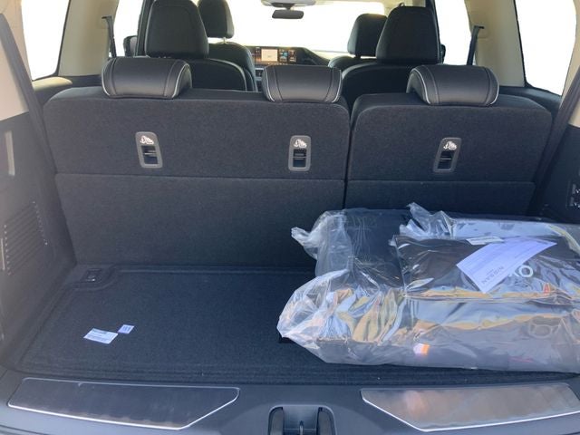 2027 INFINITI QX80 Luxe 4WD