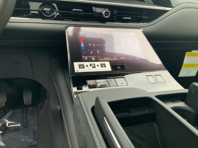 2027 INFINITI QX80 Luxe 4WD