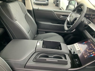2027 INFINITI QX80 Luxe 4WD