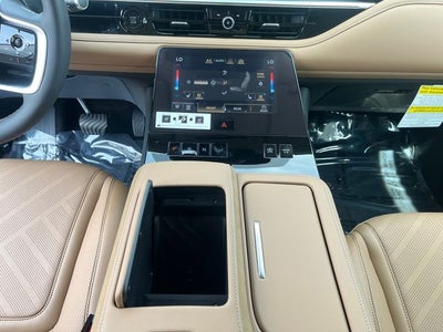 2027 INFINITI QX80 Luxe 4WD