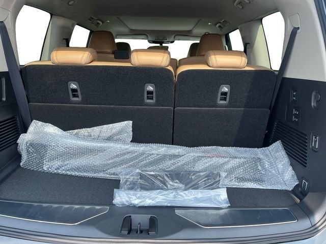 2027 INFINITI QX80 Luxe 4WD