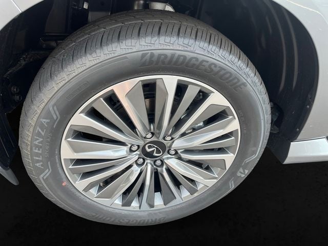 2027 INFINITI QX80 Luxe 4WD