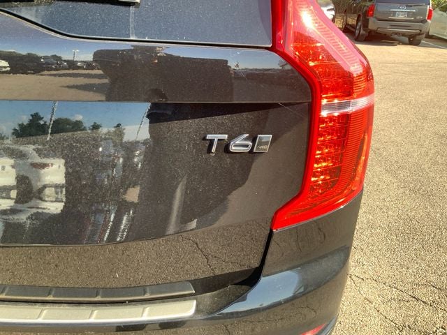 2016 Volvo XC90 T6 Momentum
