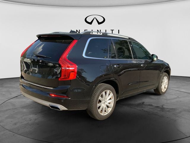 2016 Volvo XC90 T6 Momentum