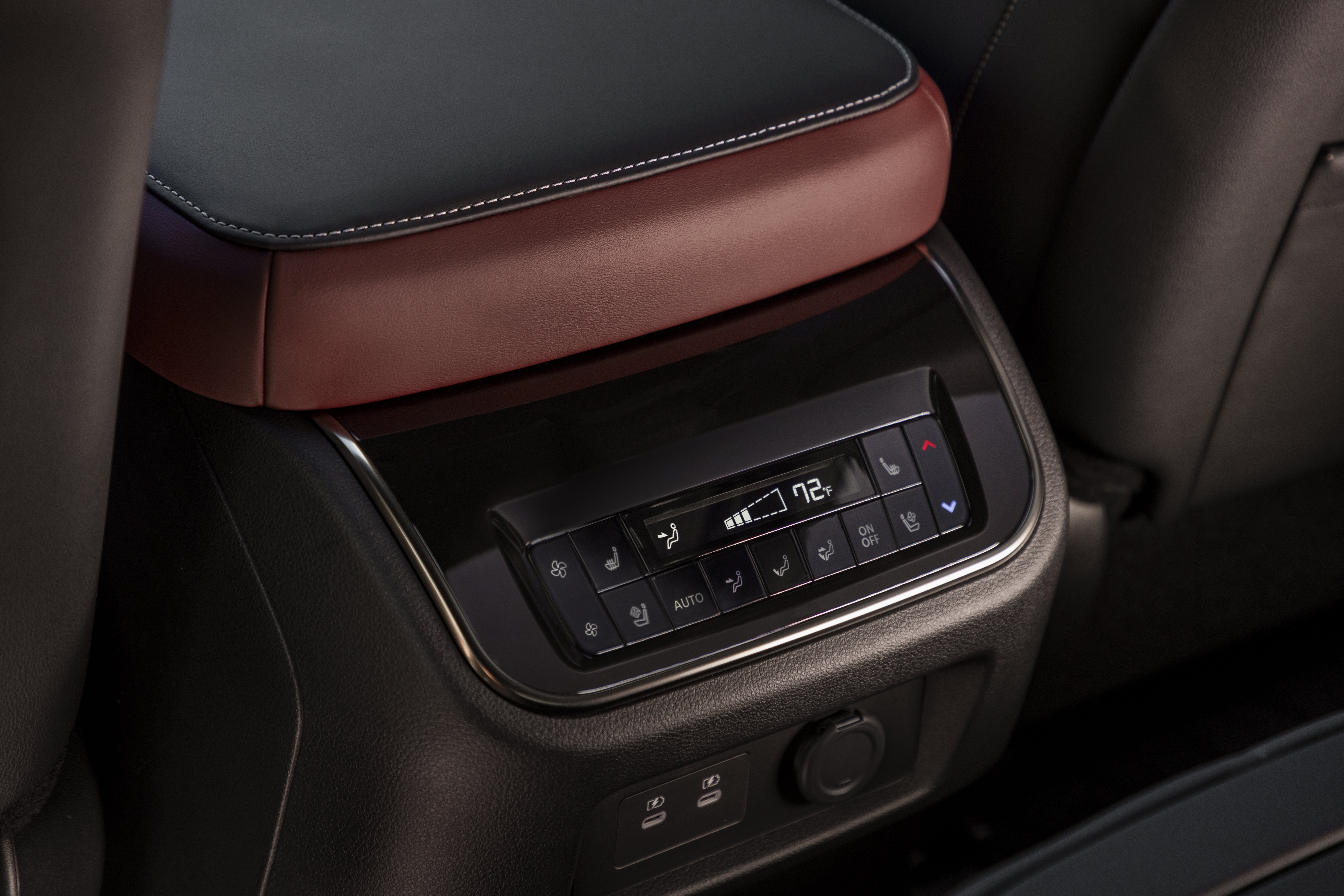 2025 INFINITI QX80 biometric climate control and console